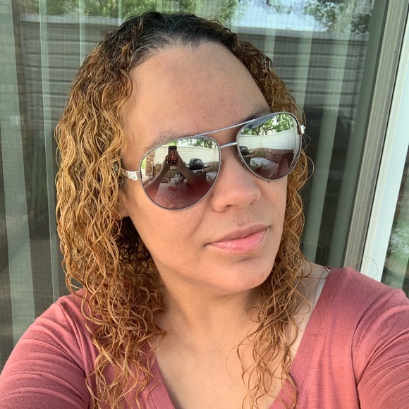 Meet your Posher, Anny - Picture 1 of 1